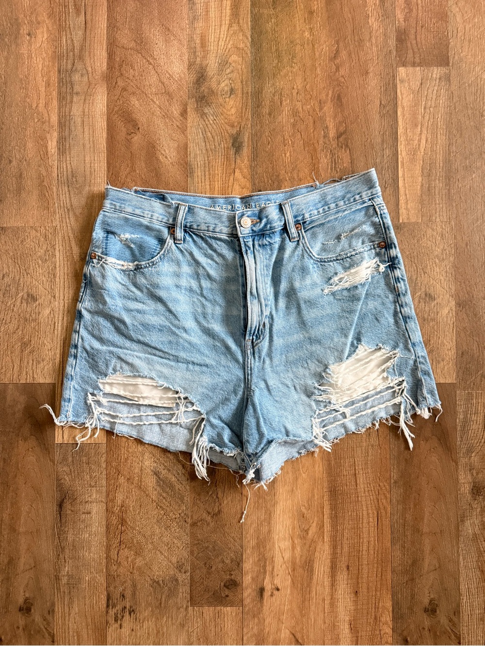 American Eagle Highest Rise 90’s Shorts - 14R